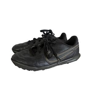 Nike Tiempo Kids Indoor Soccer Shoes/Cleats Size 13.5C